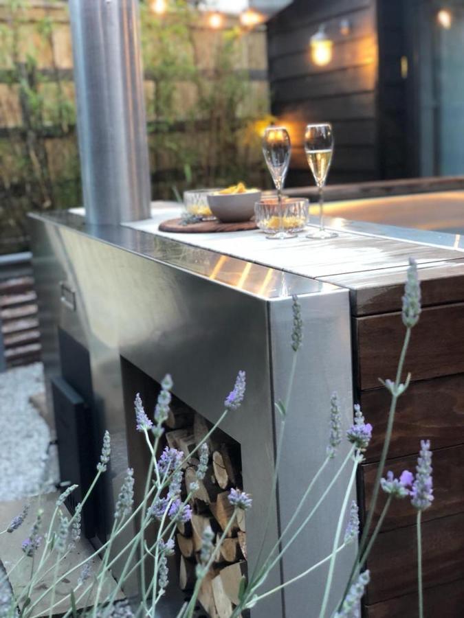 Luxury Barn With Hot Tub, Spa Treatments, Private Dining Little Budworth Exterior foto